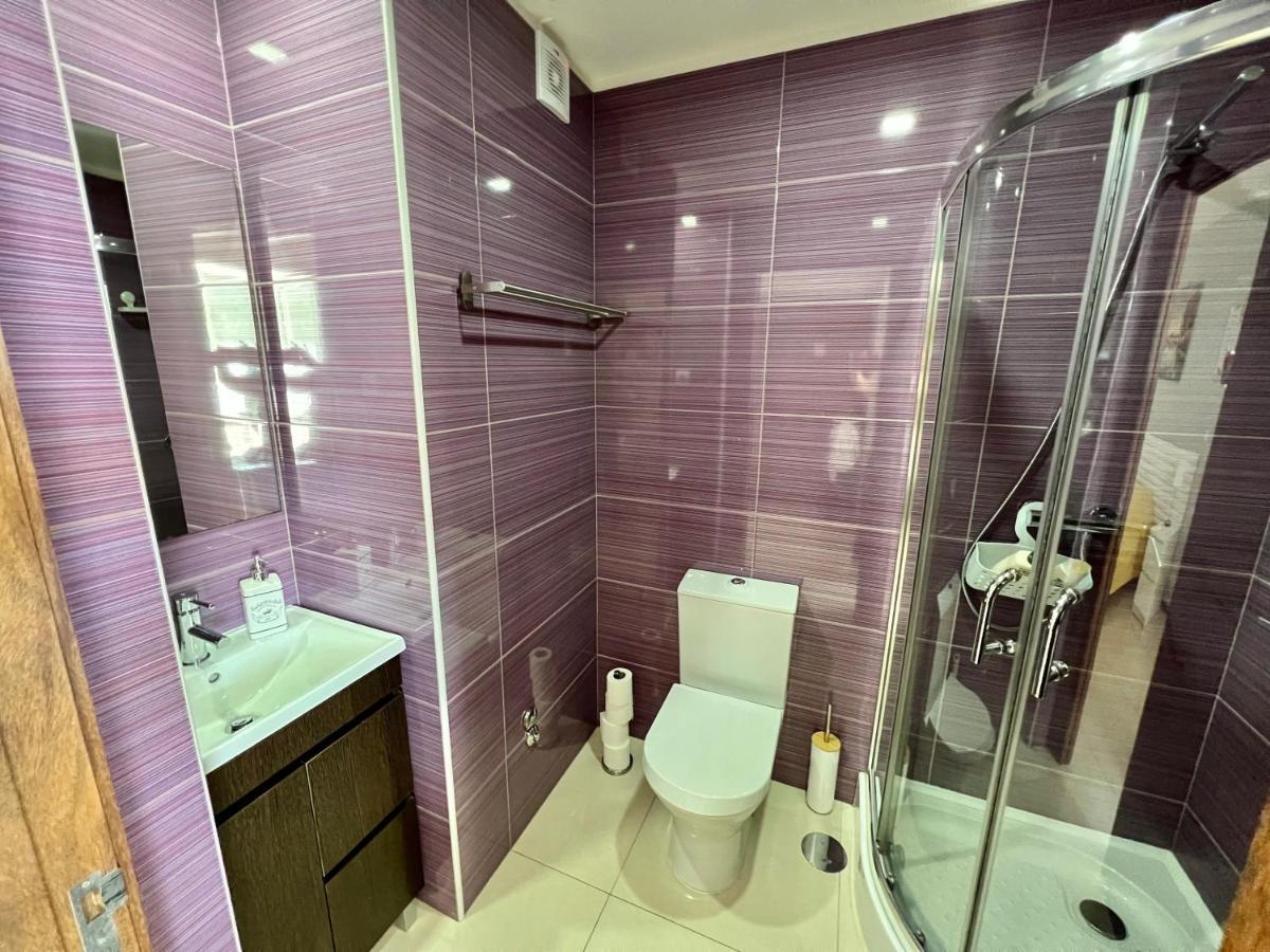 Quarto Privado E Entrada Independente Com Aquecimento E Terraco - Vila Verde Centro ブラガ エクステリア 写真