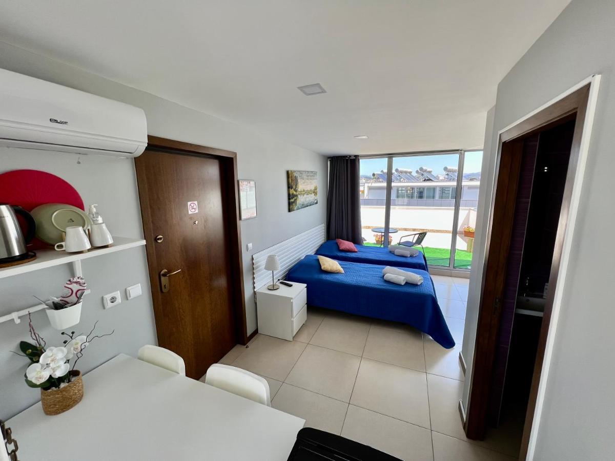 Quarto Privado E Entrada Independente Com Aquecimento E Terraco - Vila Verde Centro ブラガ エクステリア 写真